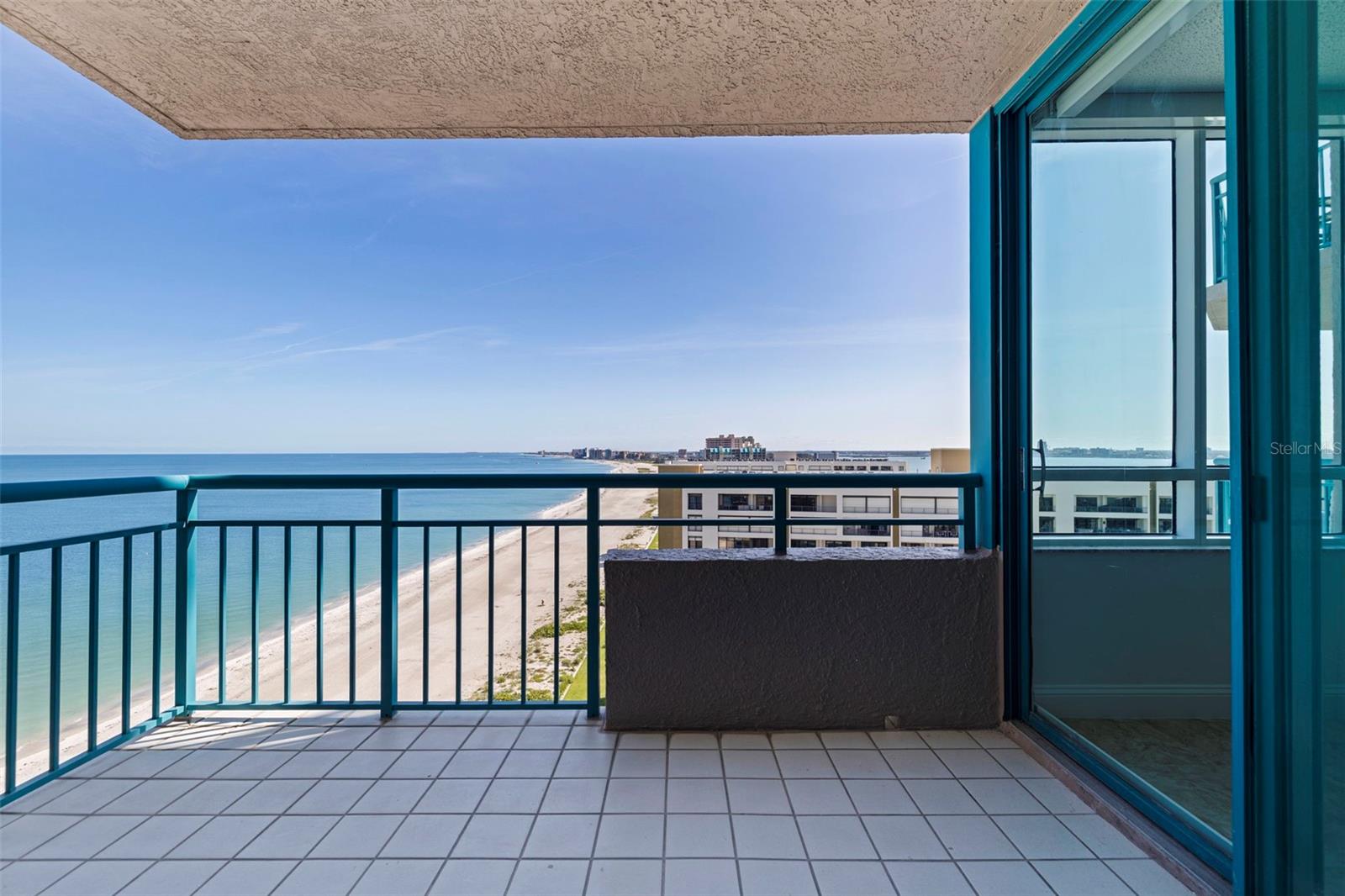 ULTIMAR ONE CONDO - Residential