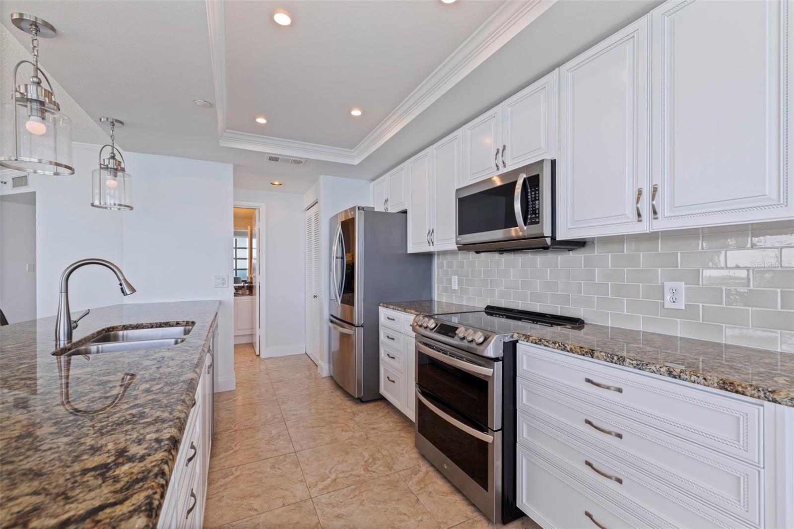 ULTIMAR ONE CONDO - Residential