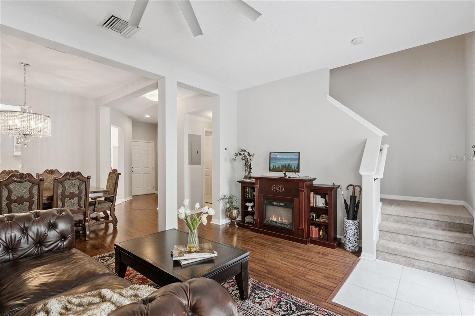 LAKES/WINDERMERE-LK REAMS TWNH - Residential