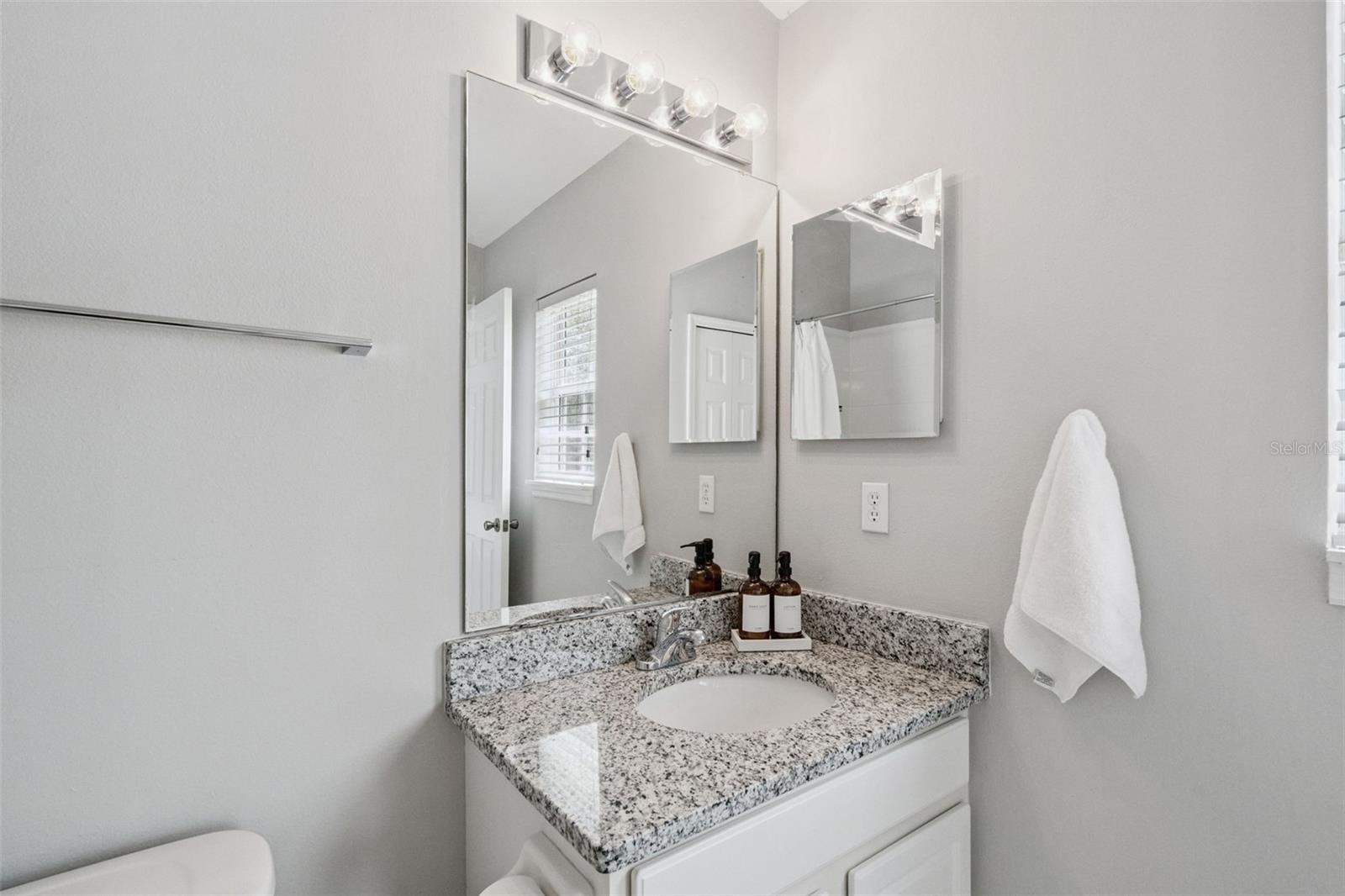 LAKES/WINDERMERE-LK REAMS TWNH - Residential