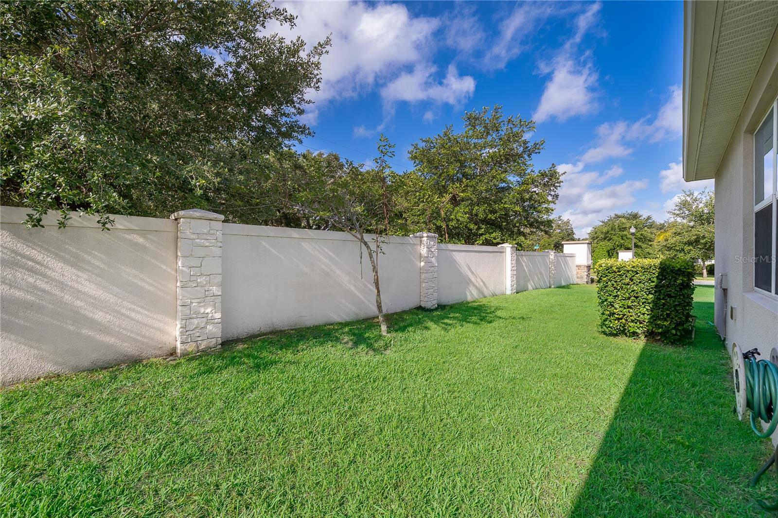 OAKTREE POINTE VILLAS - Residential