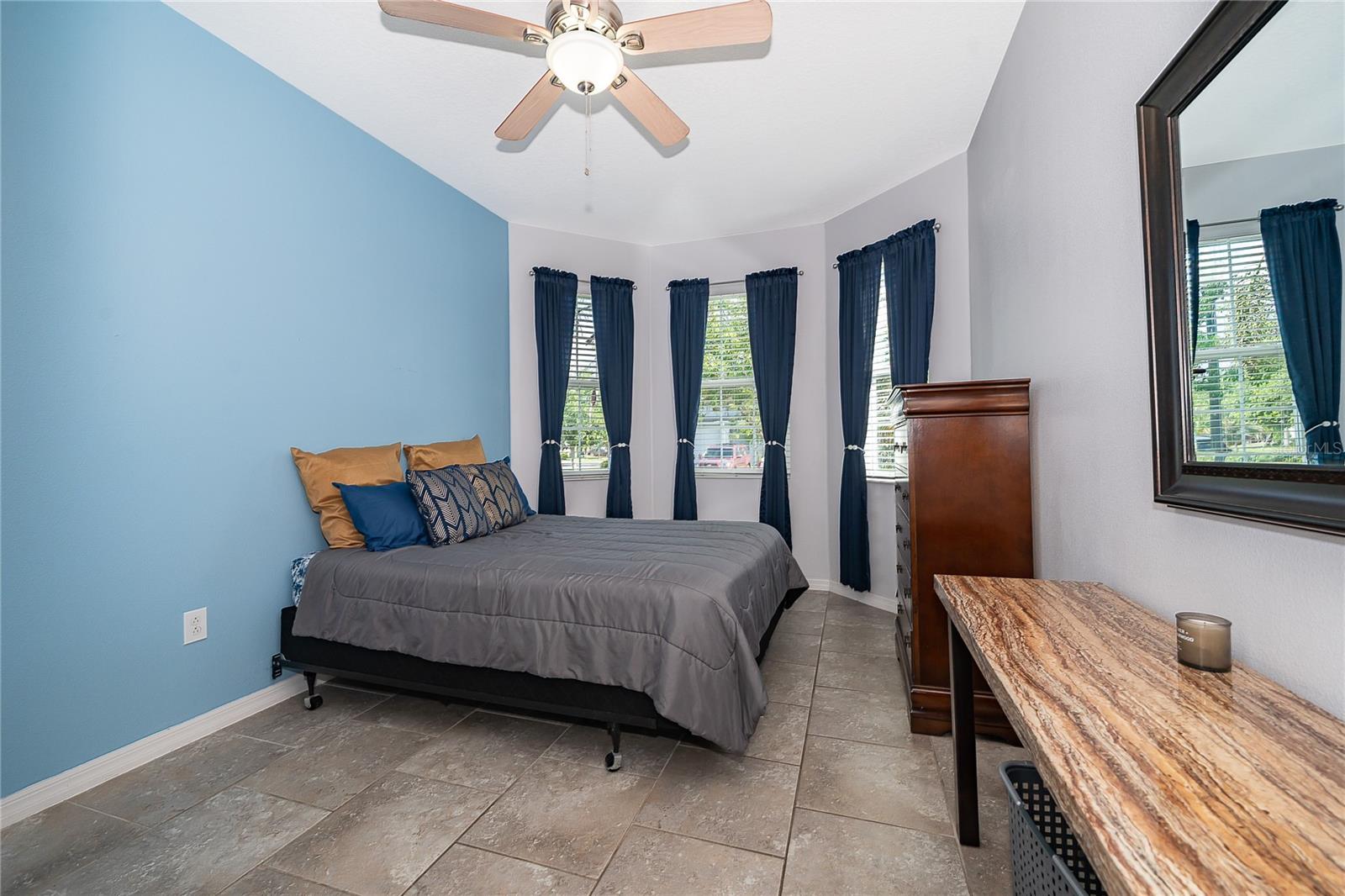 OAKTREE POINTE VILLAS - Residential