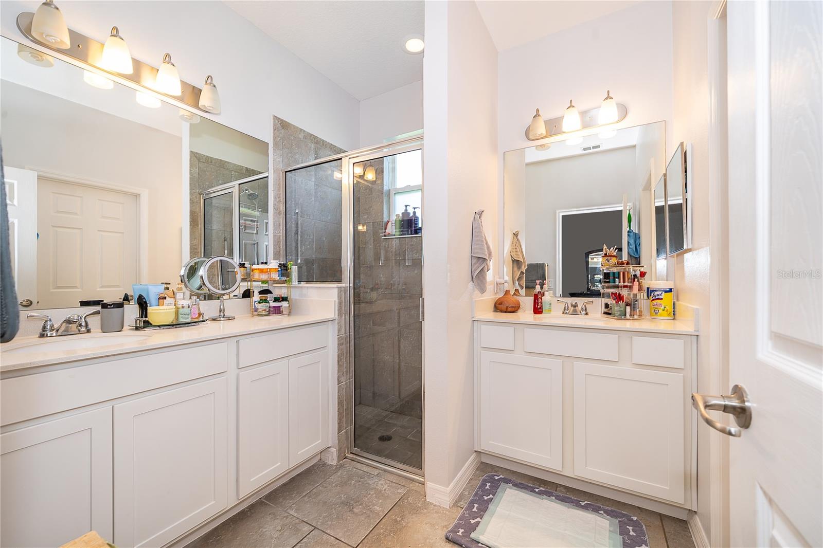 OAKTREE POINTE VILLAS - Residential