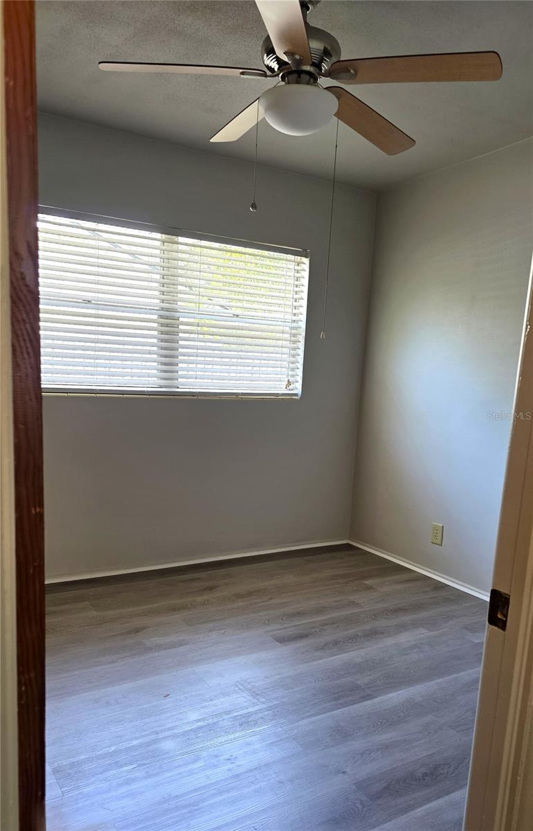 SUNLAND ESTATES - Residential Lease