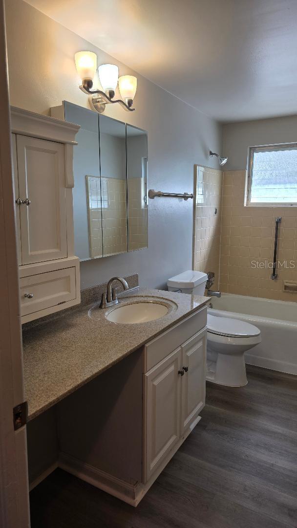 SUNLAND ESTATES - Residential Lease