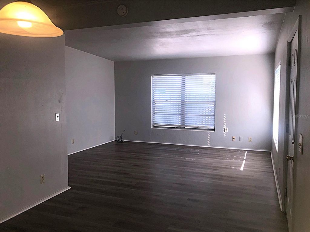 Photo of 905 Cherokee Circle, Sanford, FL 32773 (MLS # O6393048)