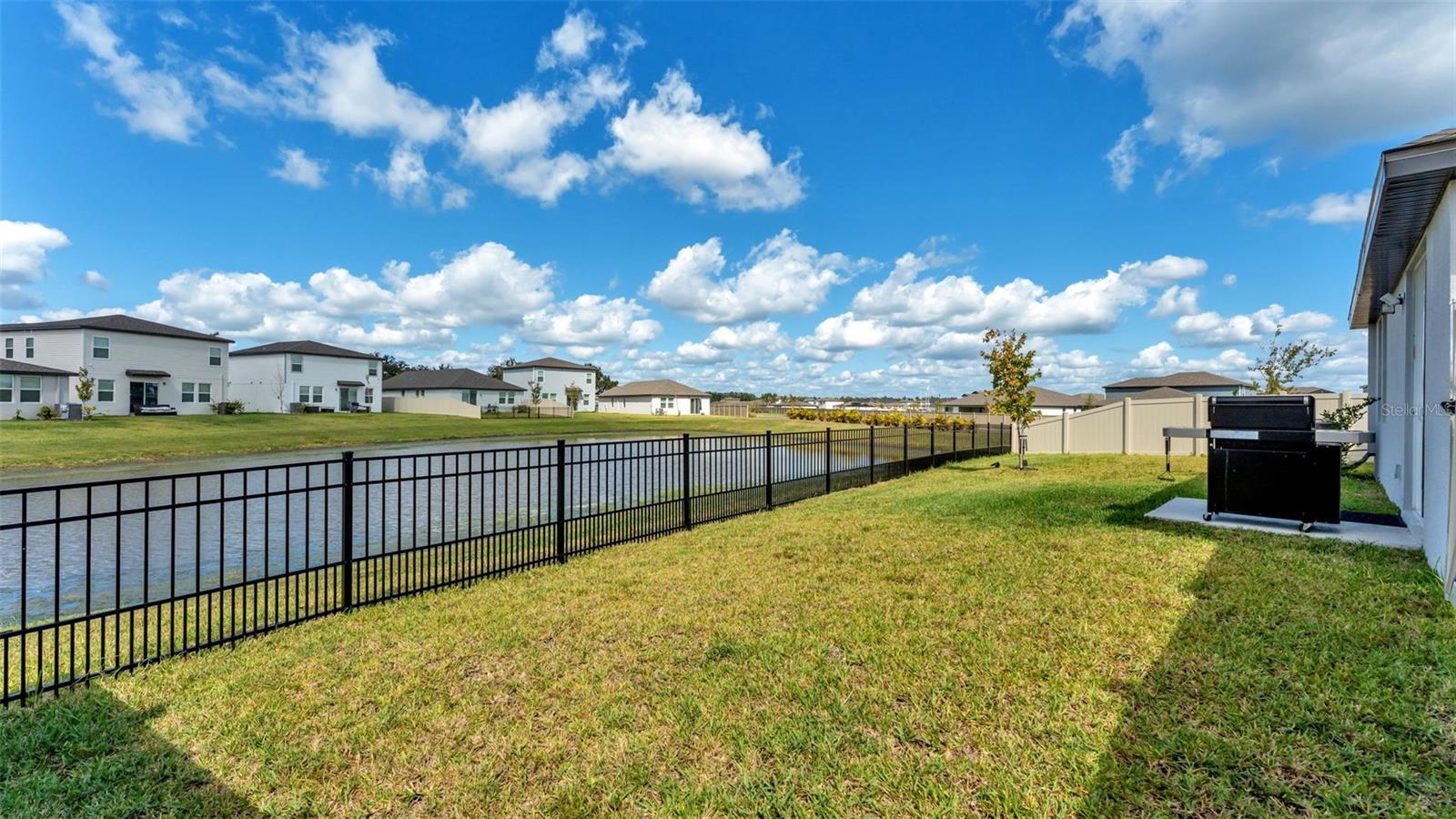 2527 LINDA KNOLL LANE