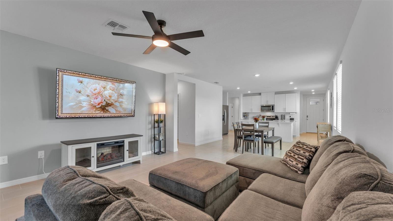 GROVE/STUART XING PH ONE - Residential