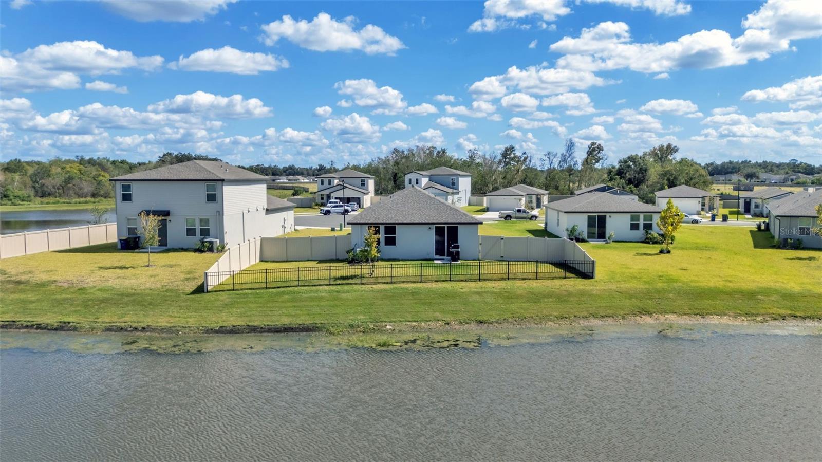 GROVE/STUART XING PH ONE - Residential