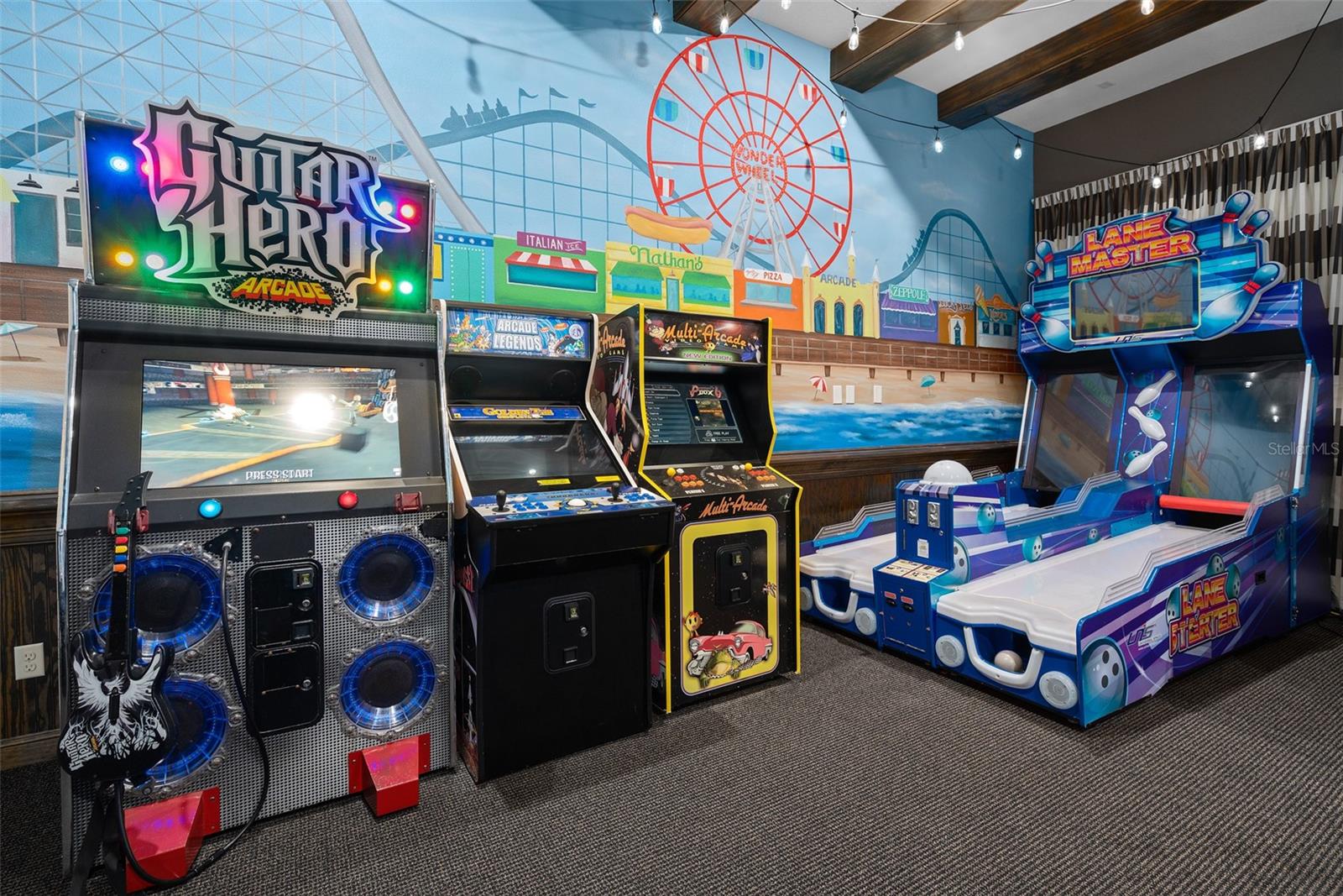 REUNION WEST VLGS NORTH - Residential