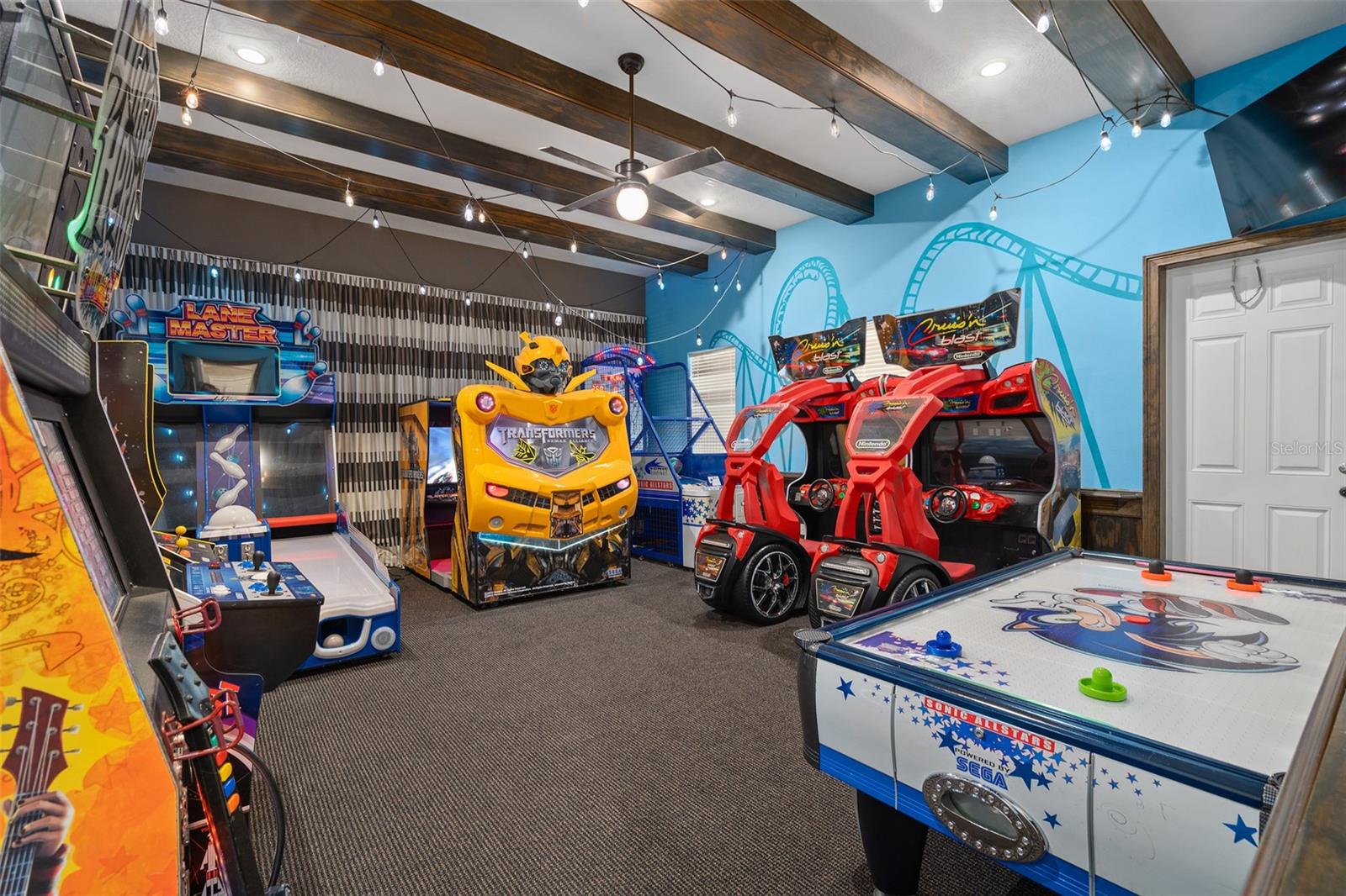 REUNION WEST VLGS NORTH - Residential