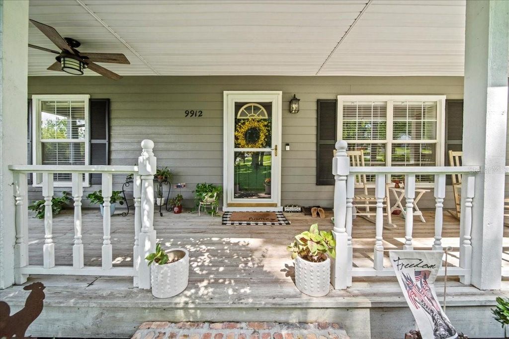 Photo of 9912 Pine Leaf Lane, Dade City, FL 33525 (MLS # L4953053)