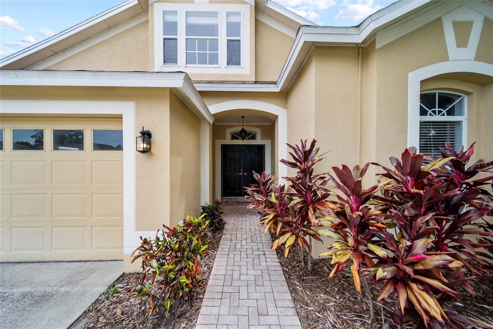 4049 MARLOW LOOP