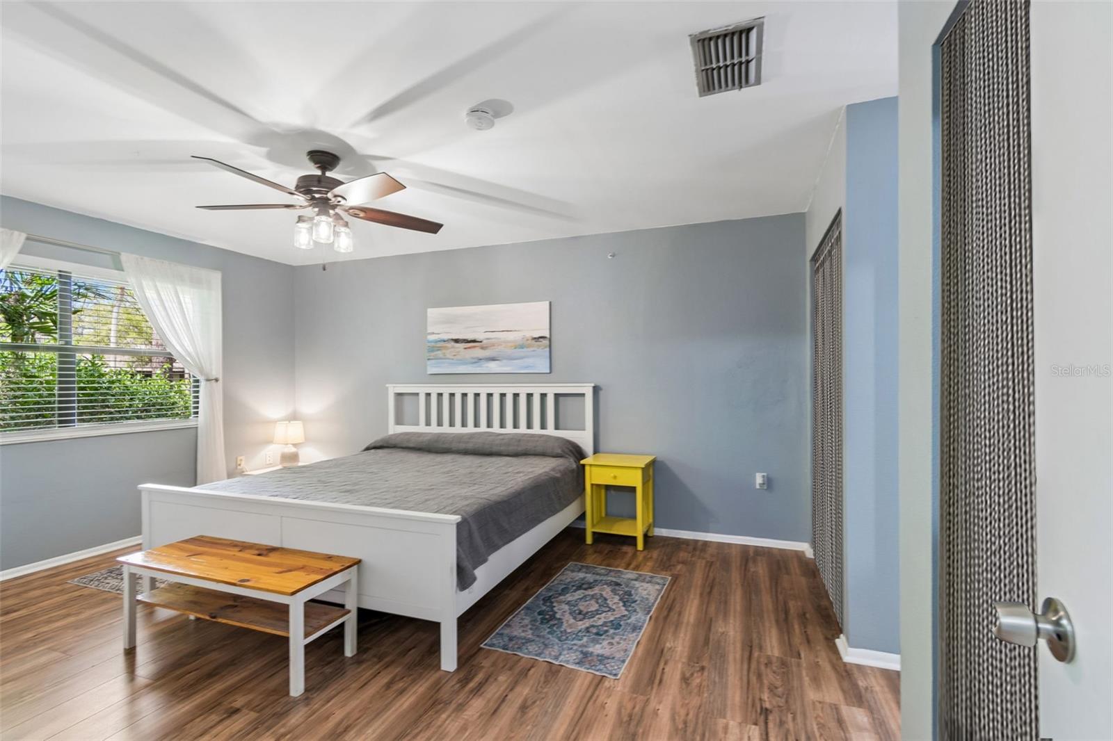 STRATHMORE GATE-EAST - Residential