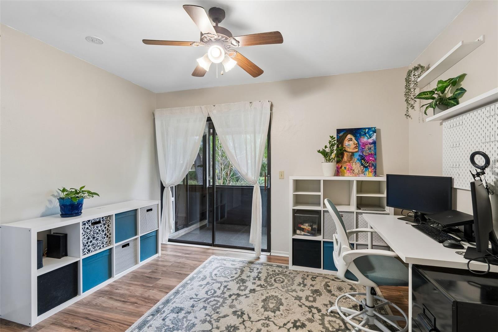 STRATHMORE GATE-EAST - Residential