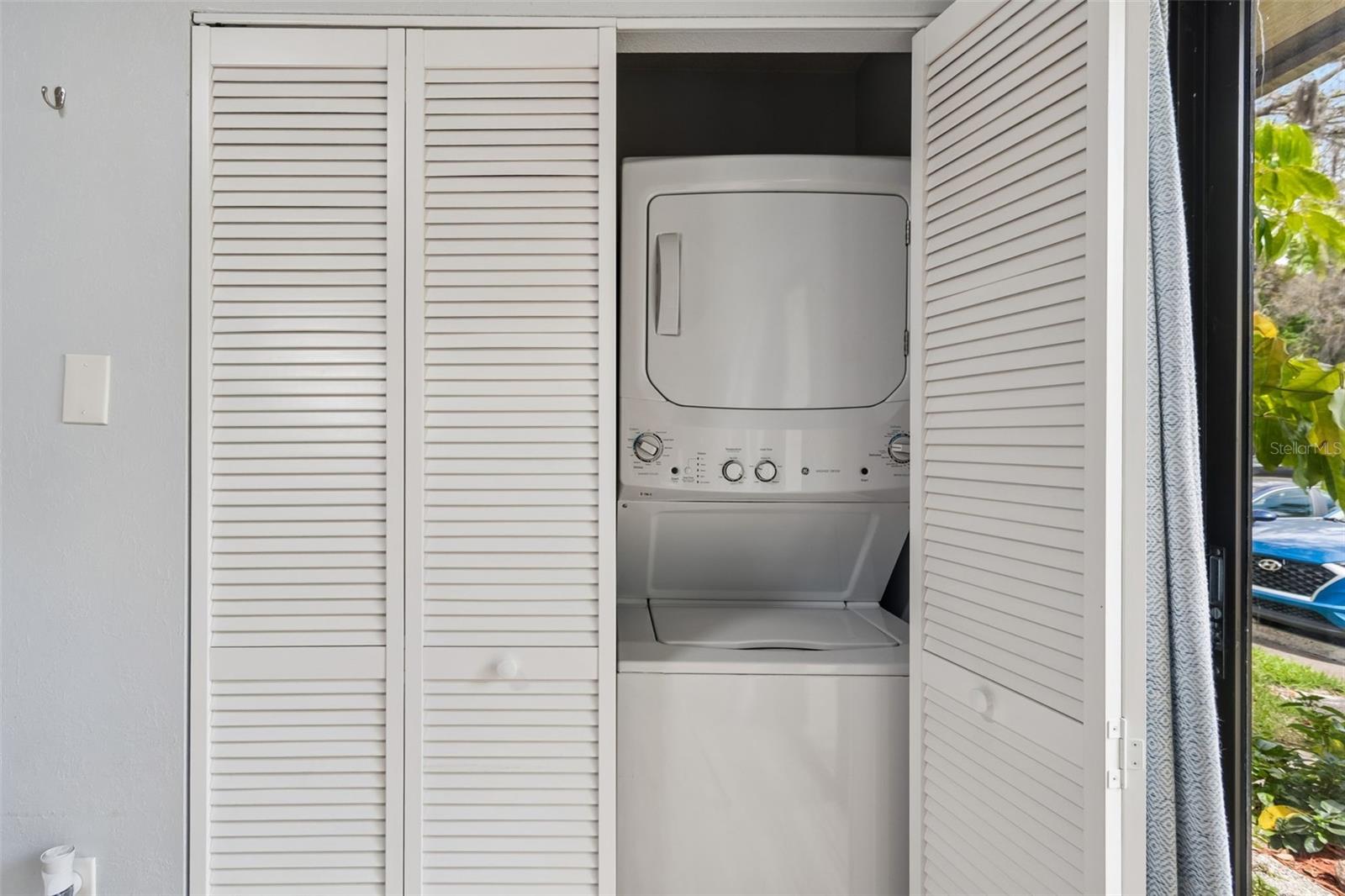 STRATHMORE GATE-EAST - Residential