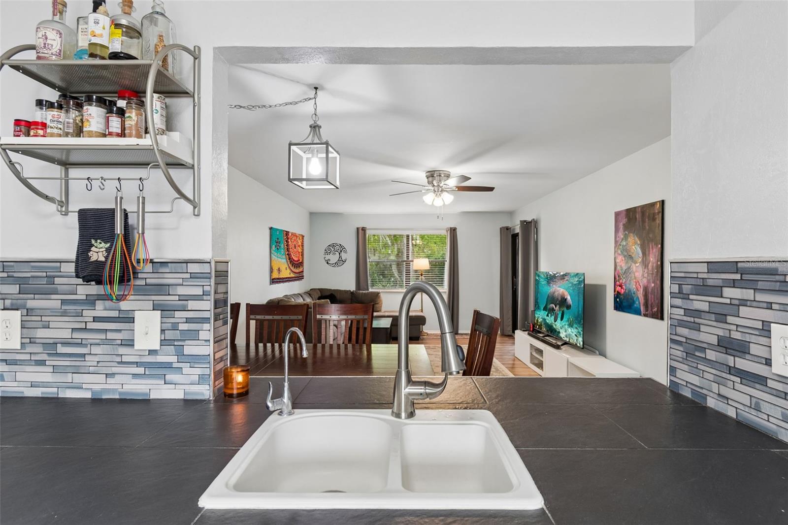 STRATHMORE GATE-EAST - Residential