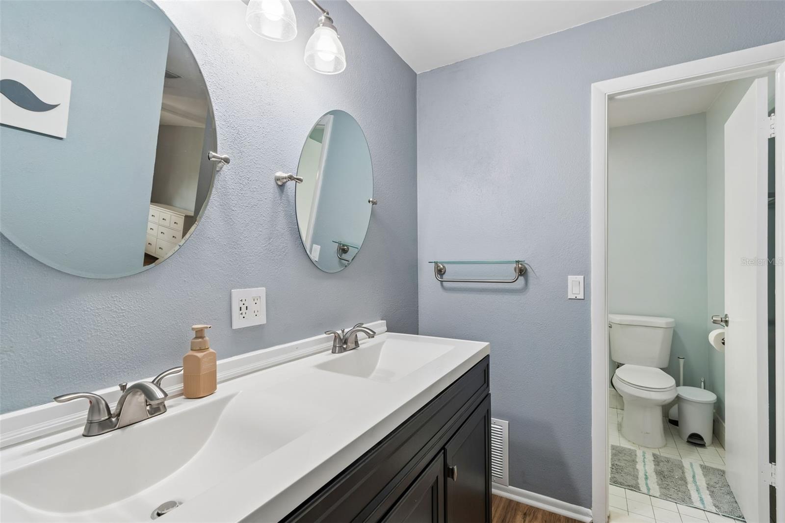 STRATHMORE GATE-EAST - Residential