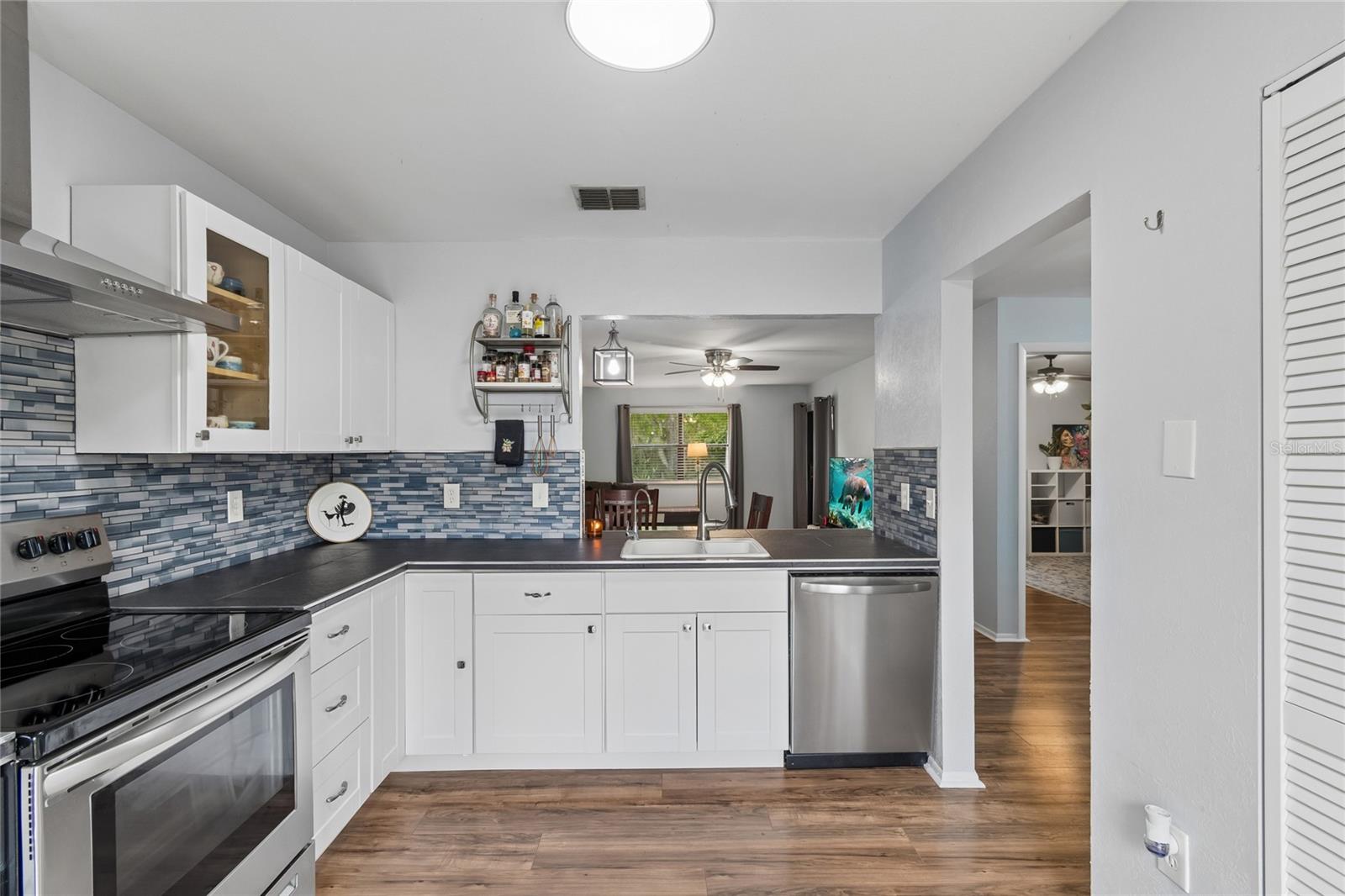 STRATHMORE GATE-EAST - Residential