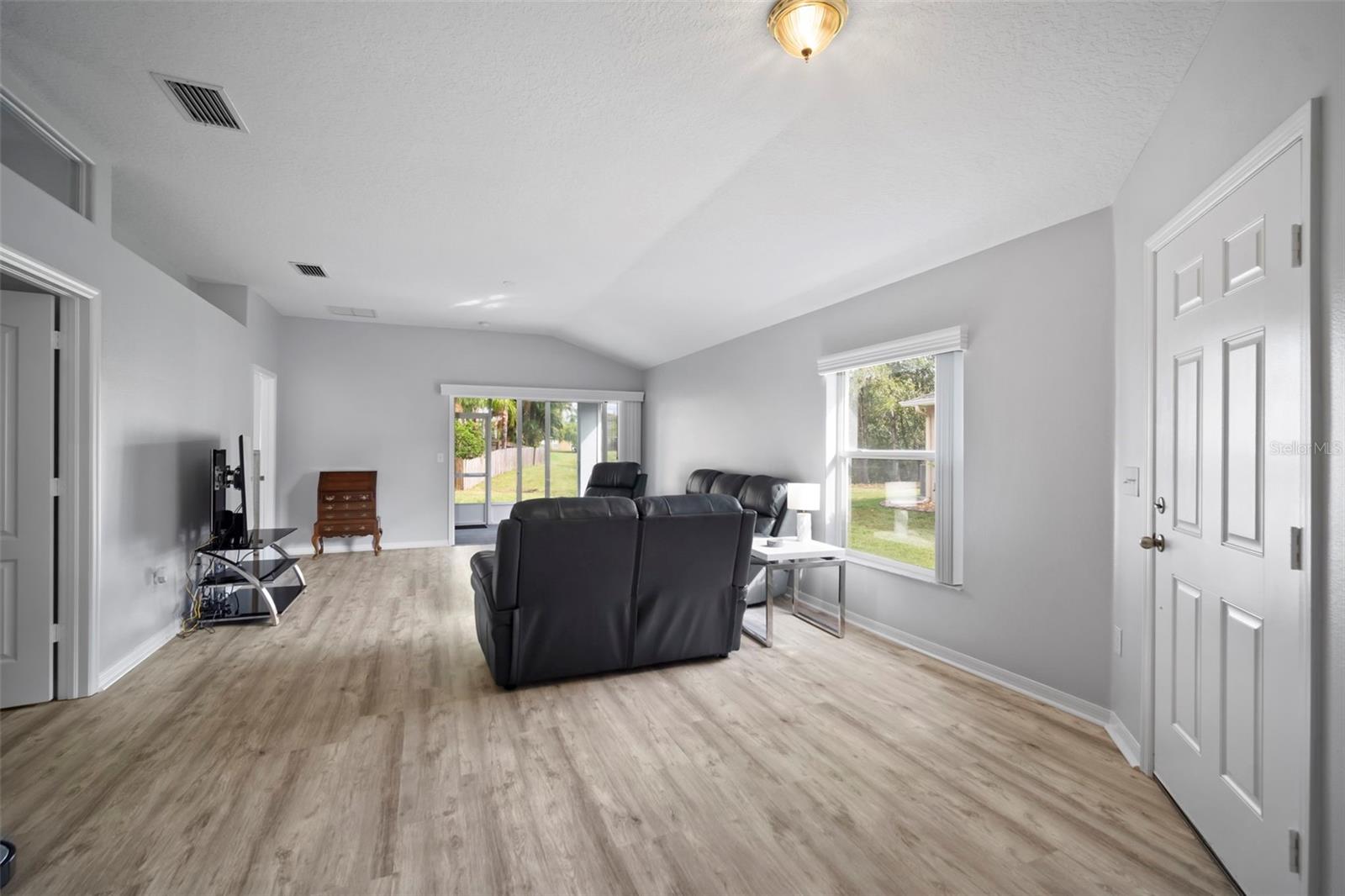 MEADOW POINTE 03 PH 01 UNIT 1C-2 - Residential