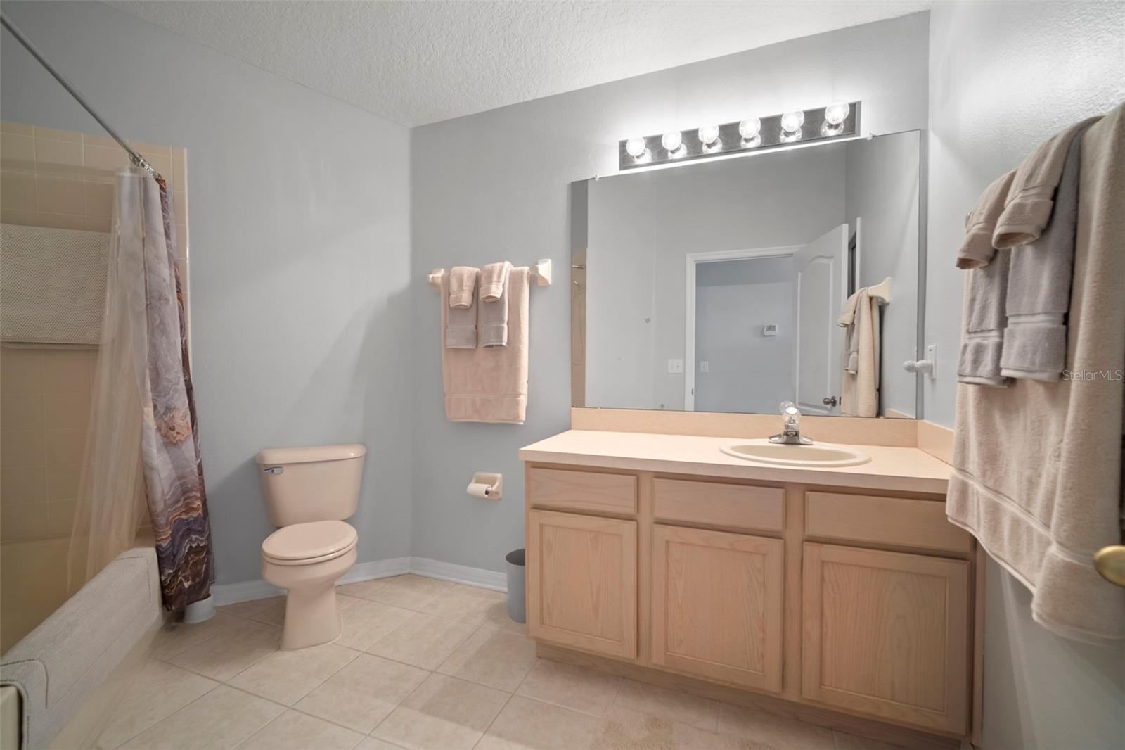 MEADOW POINTE 03 PH 01 UNIT 1C-2 - Residential