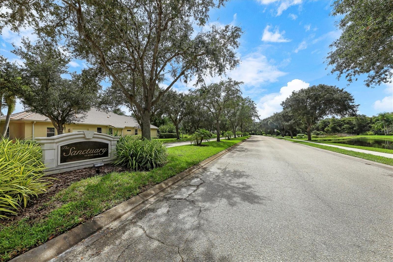 RIVER CLUB - Residential