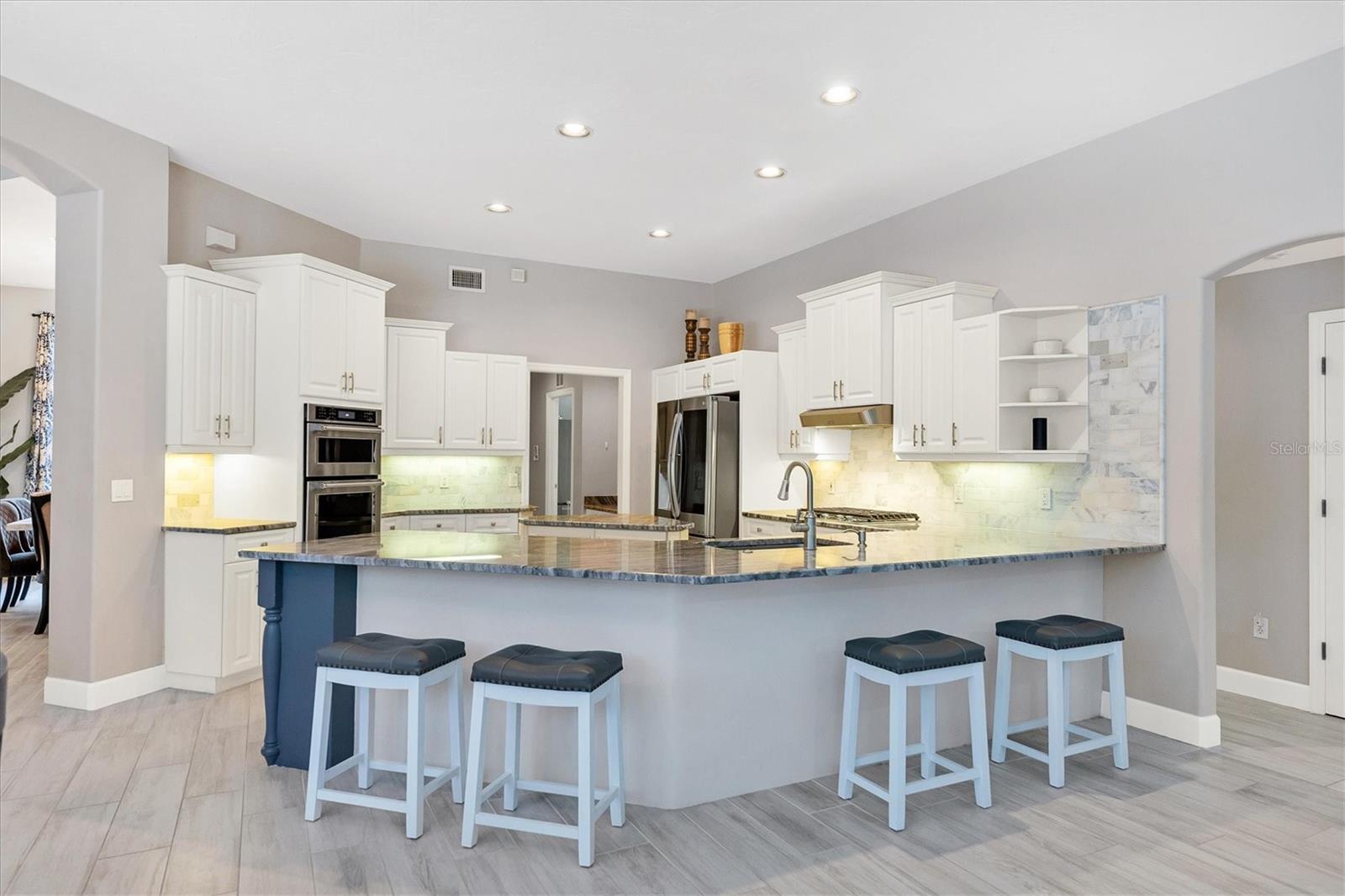 RIVER CLUB - Residential