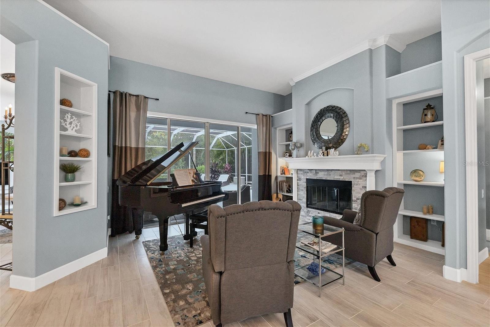 RIVER CLUB - Residential