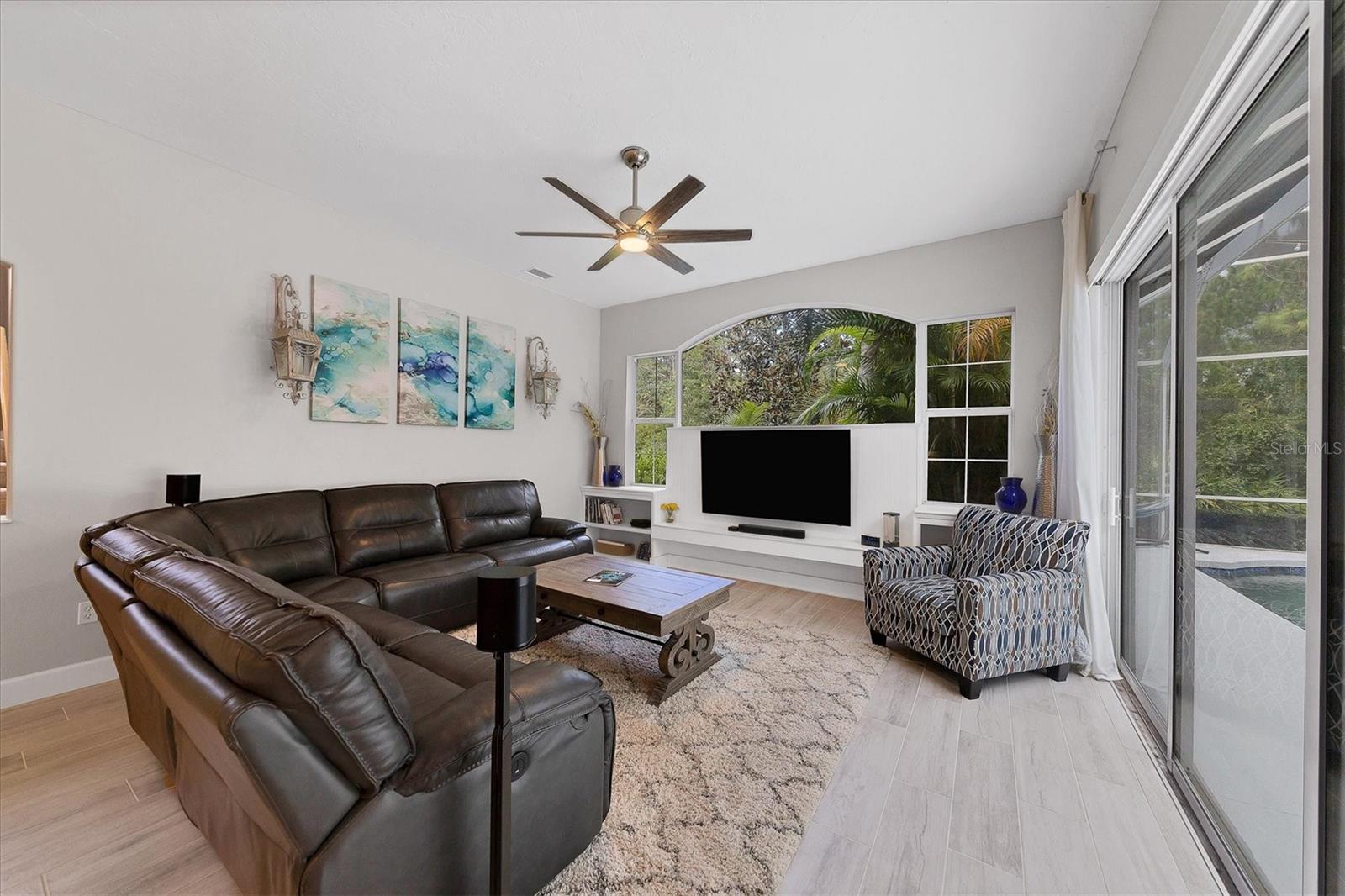 RIVER CLUB - Residential