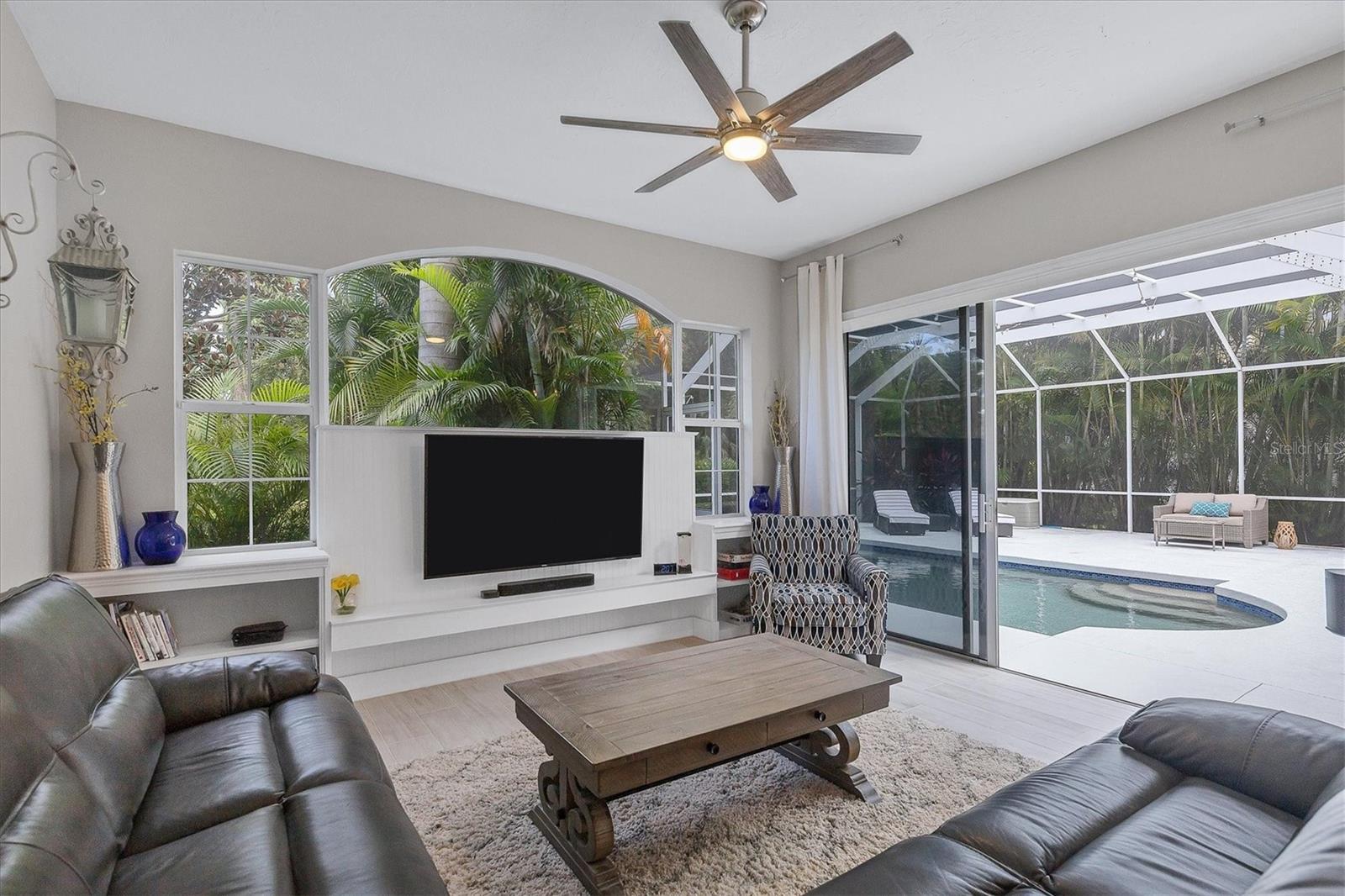 RIVER CLUB - Residential