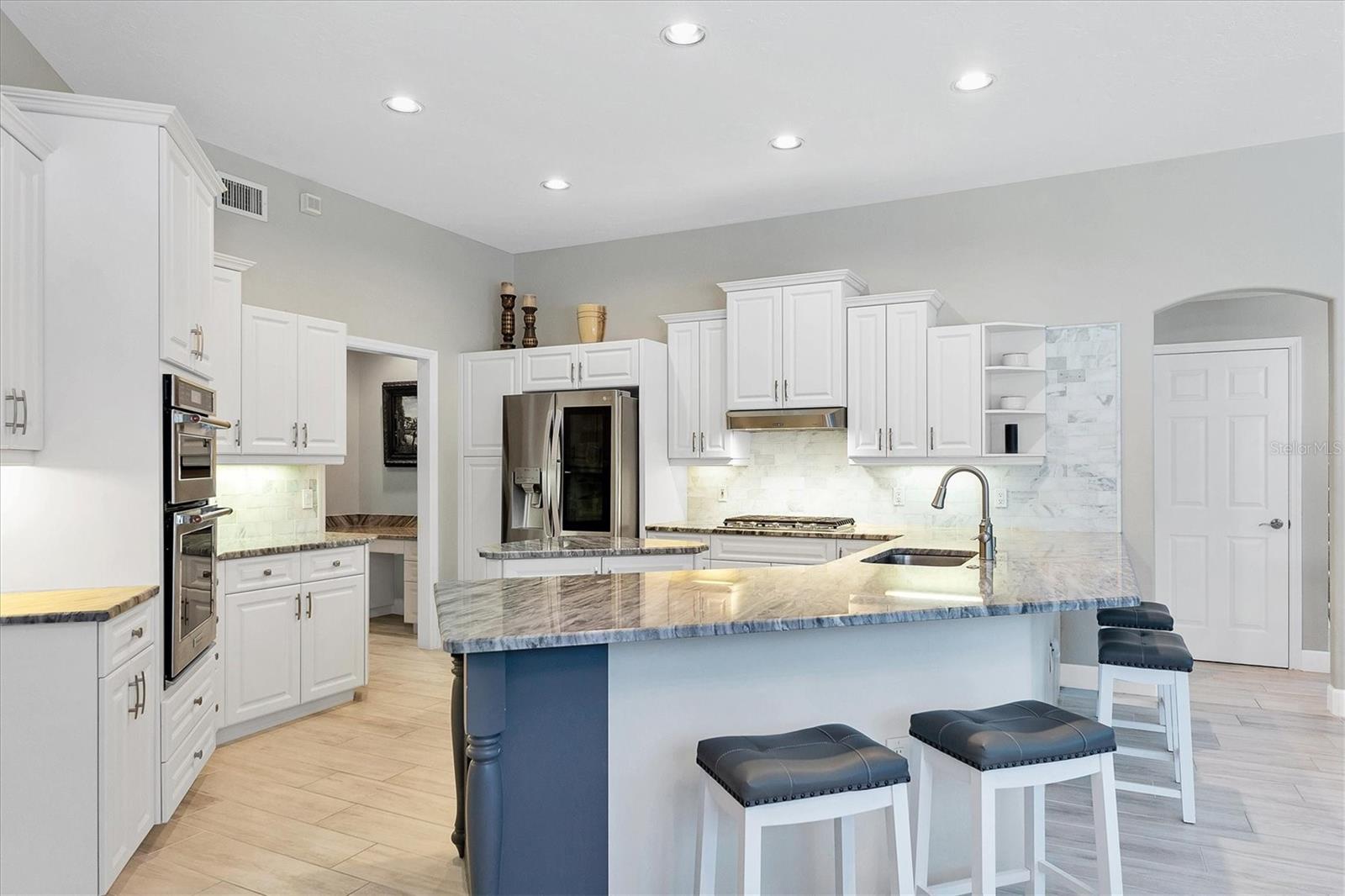 RIVER CLUB - Residential