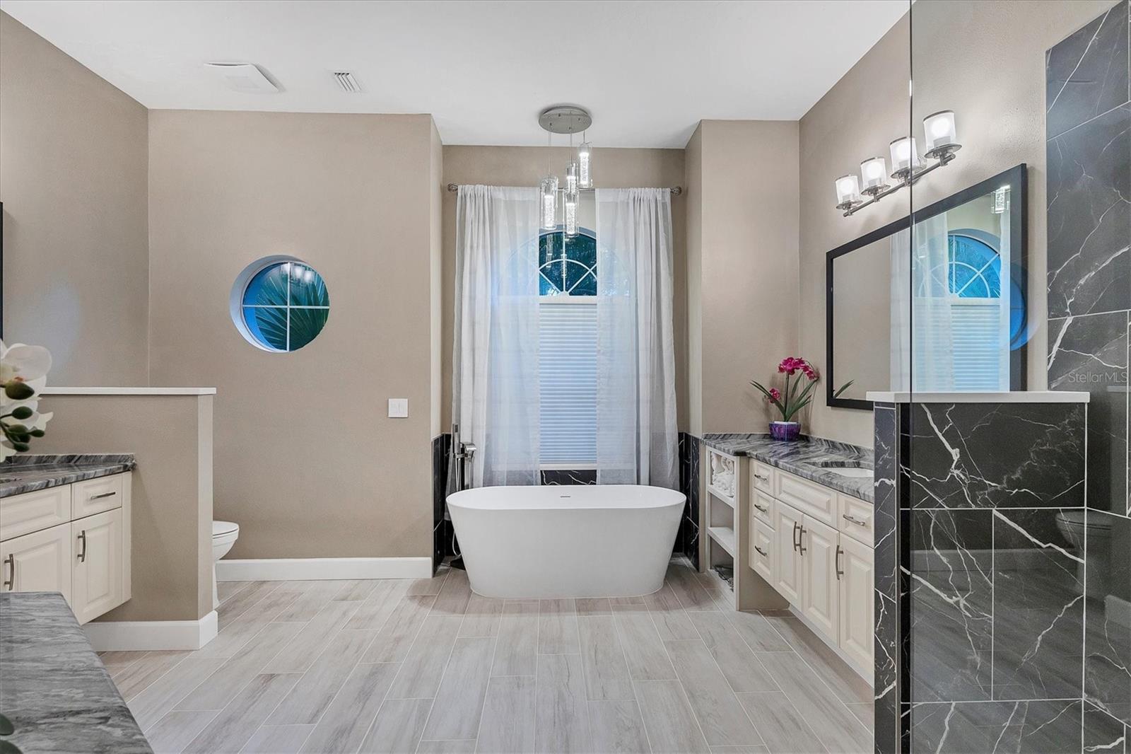 RIVER CLUB - Residential