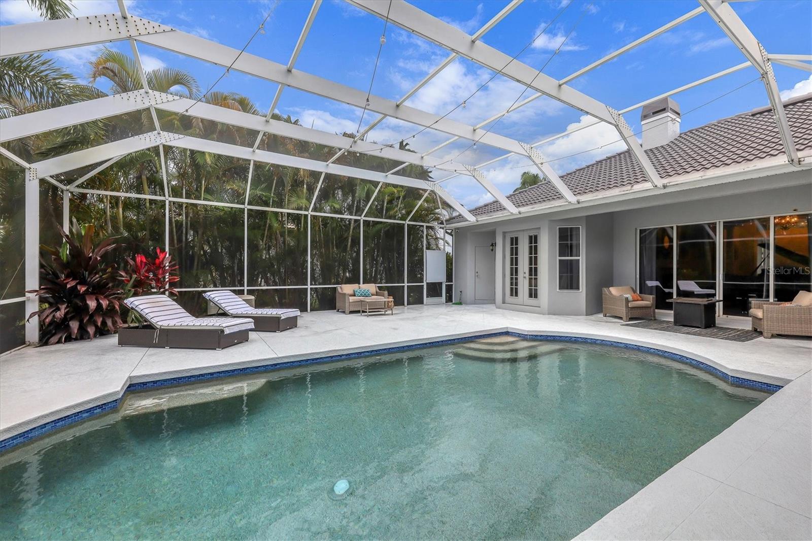 RIVER CLUB - Residential