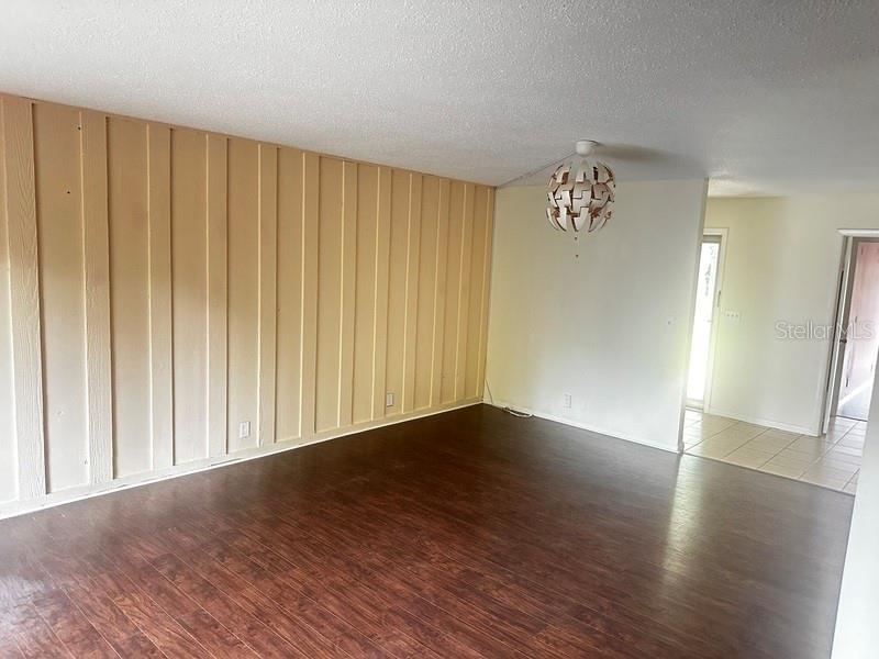 CROWN OAKS 1ST ADD - Residential Lease