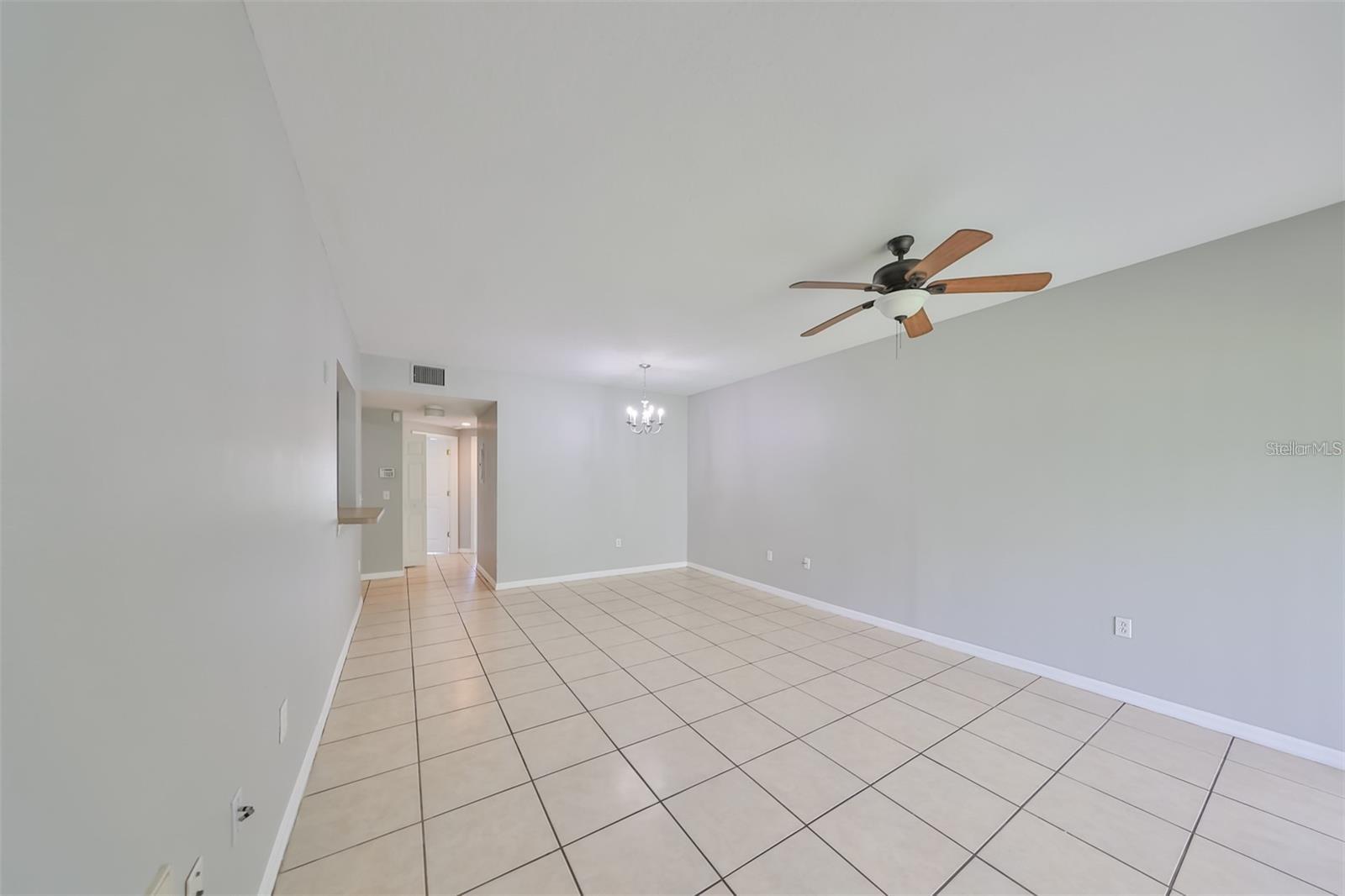 VILLAGES OF BLOOMINGDALE CONDO - Residential Lease