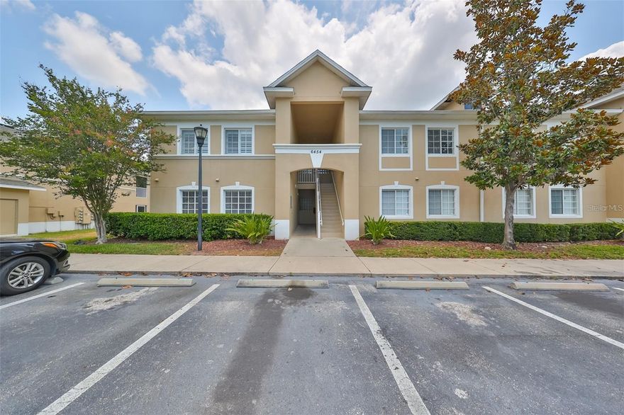 GORGEOUS unit. Completely freshened and ready for a new tenant. Tampa Housing vouchers are accepted. 3 bedrooms, 2 bathrooms, screened in patio/porch.
ground floor ease of access. There is a washer and dryer located inside the unit. This will not last at this price.