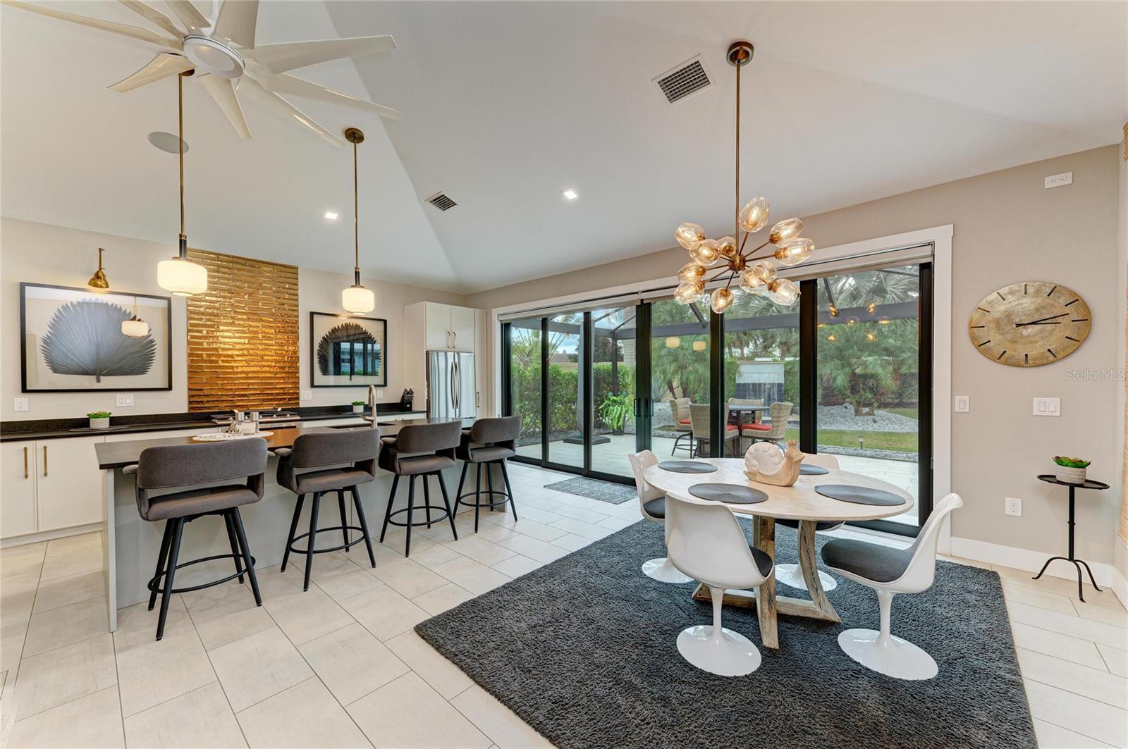 THORNTON CRK MOTORCOACH RESIDENCE - Residential