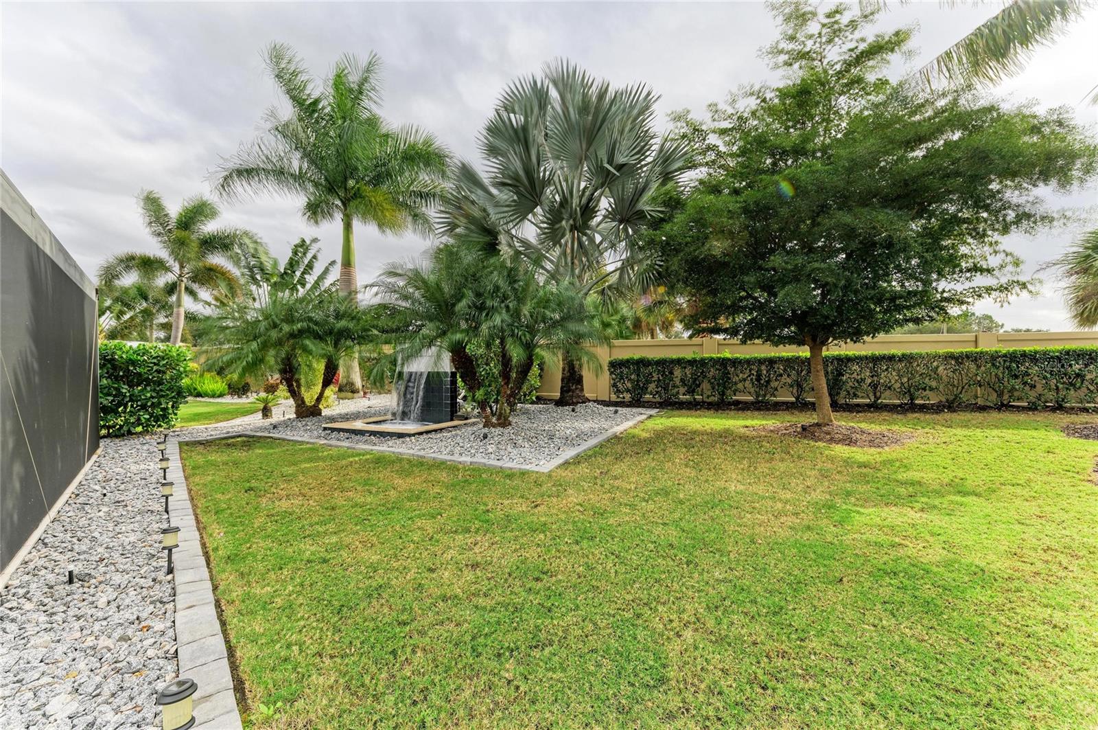 THORNTON CRK MOTORCOACH RESIDENCE - Residential