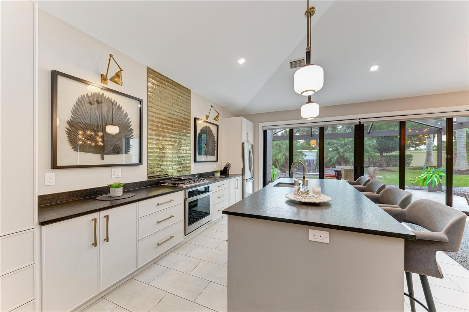 THORNTON CRK MOTORCOACH RESIDENCE - Residential