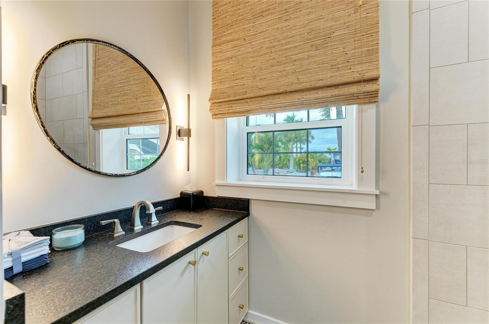 THORNTON CRK MOTORCOACH RESIDENCE - Residential