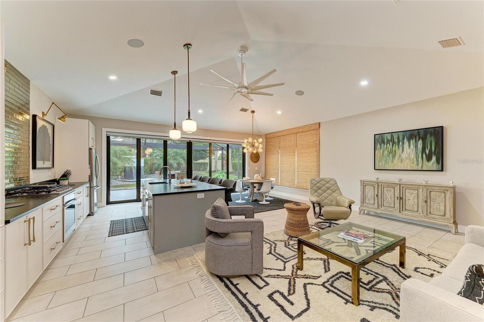 THORNTON CRK MOTORCOACH RESIDENCE - Residential