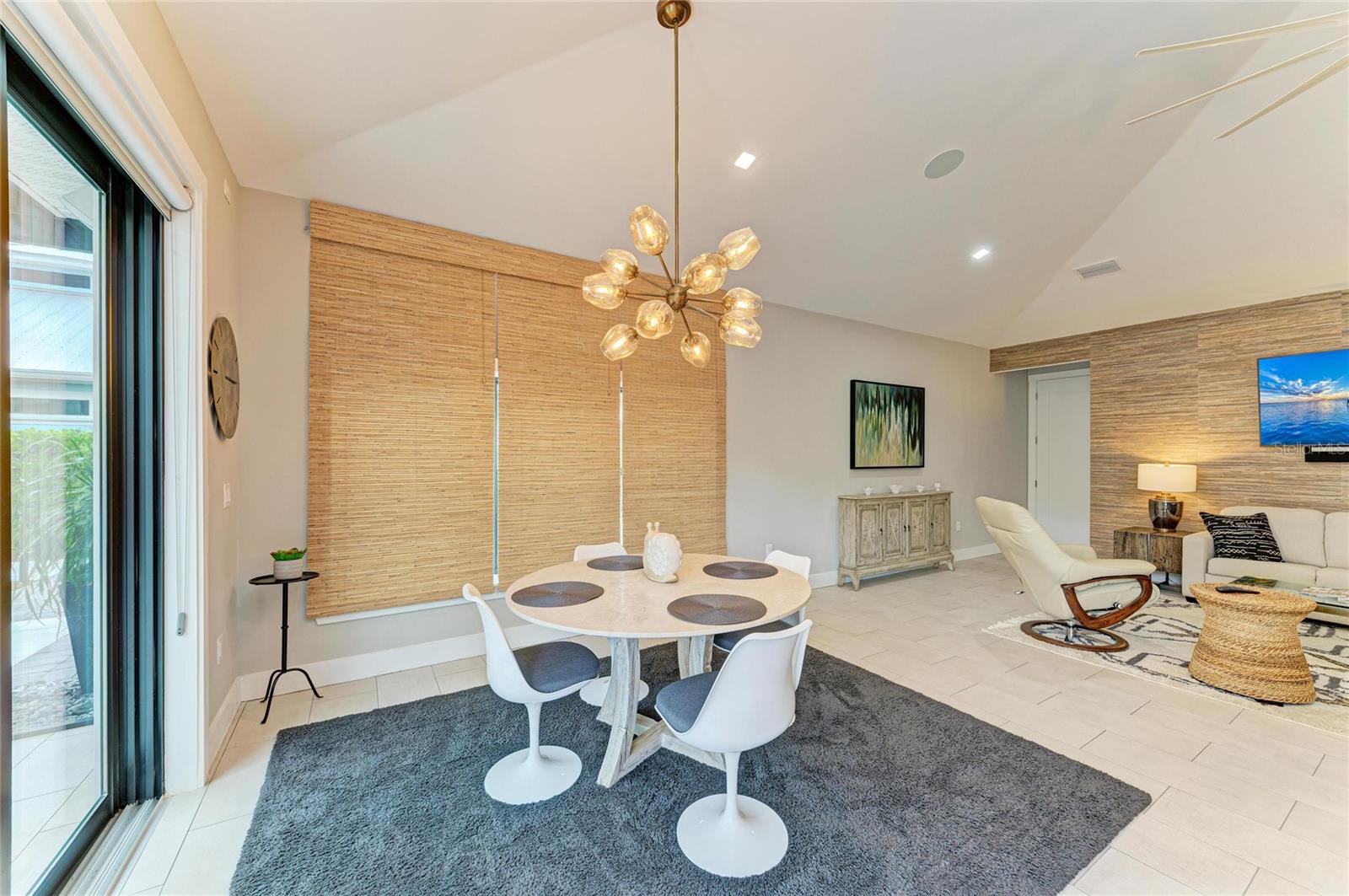 THORNTON CRK MOTORCOACH RESIDENCE - Residential