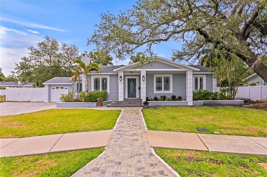 Photo of 493 Lucerne Avenue, Tampa, FL 33606 (MLS # TB8384979)