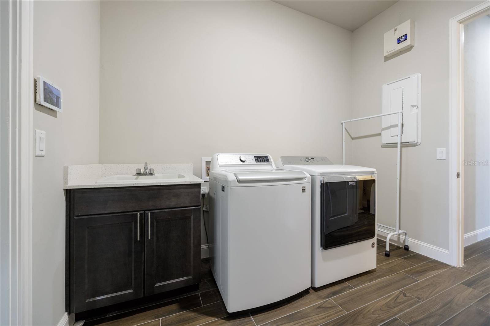 OAKMONT PH 2 PB 32 PG 30 - Residential