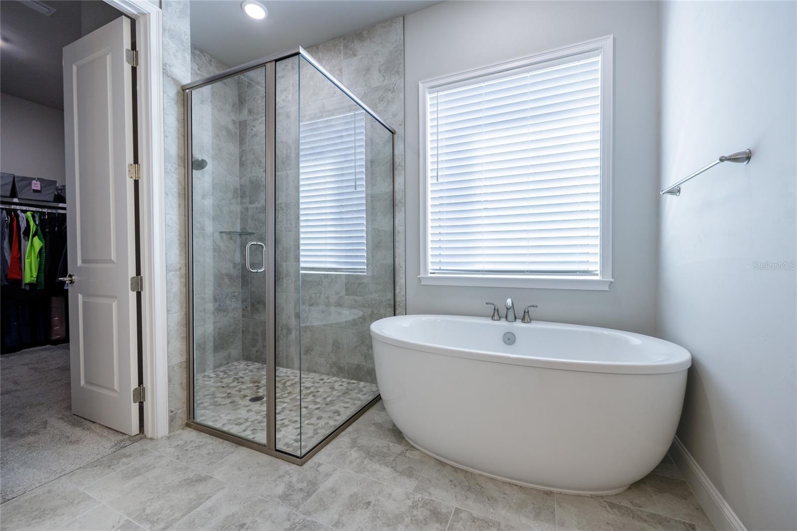 OAKMONT PH 2 PB 32 PG 30 - Residential