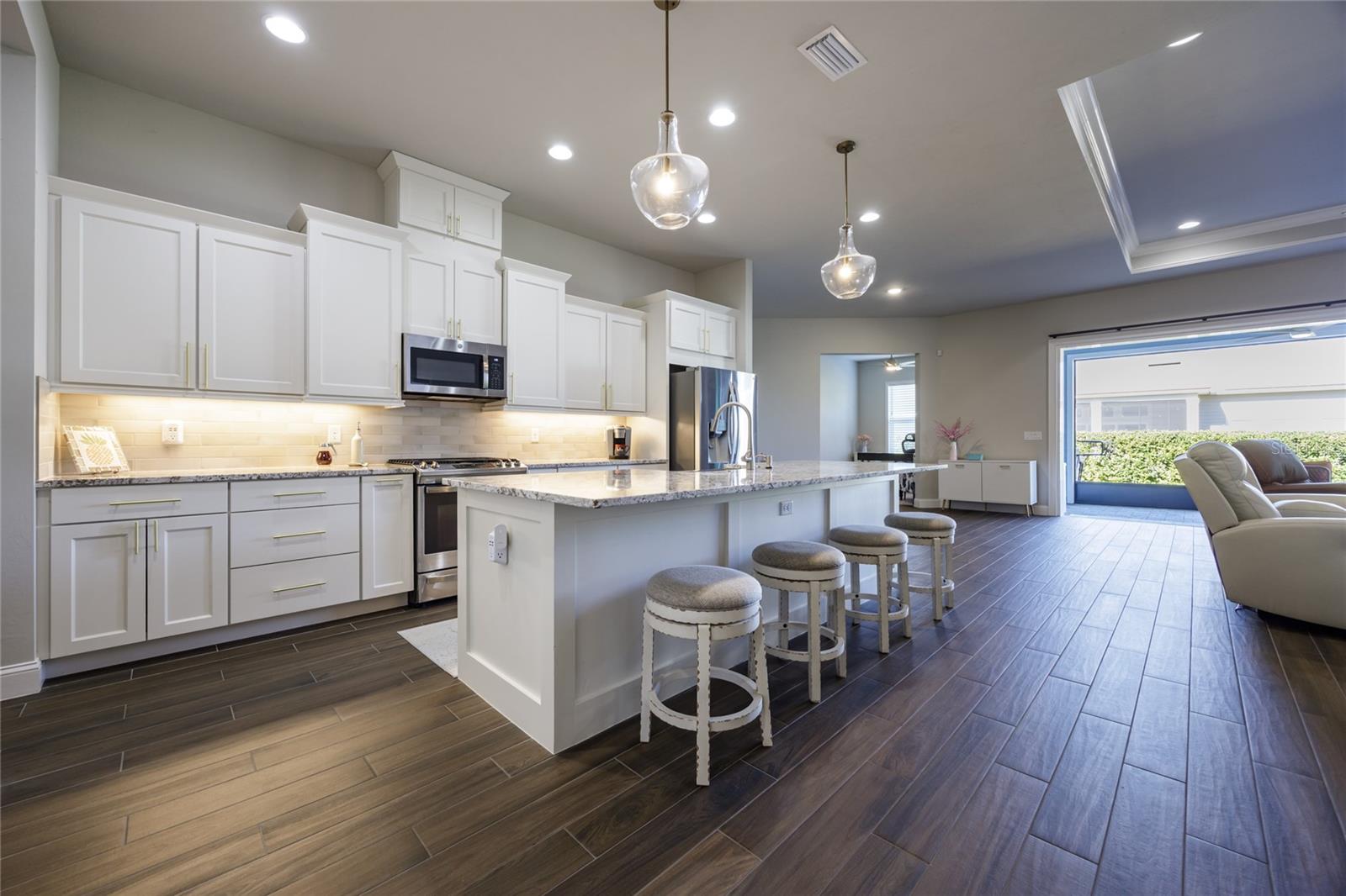 OAKMONT PH 2 PB 32 PG 30 - Residential