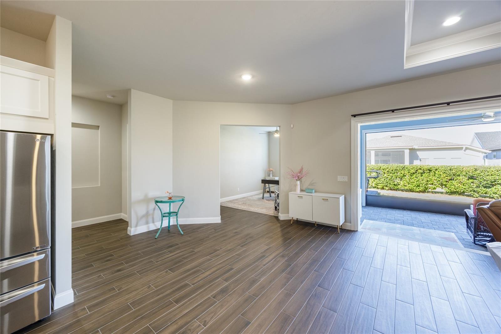 OAKMONT PH 2 PB 32 PG 30 - Residential