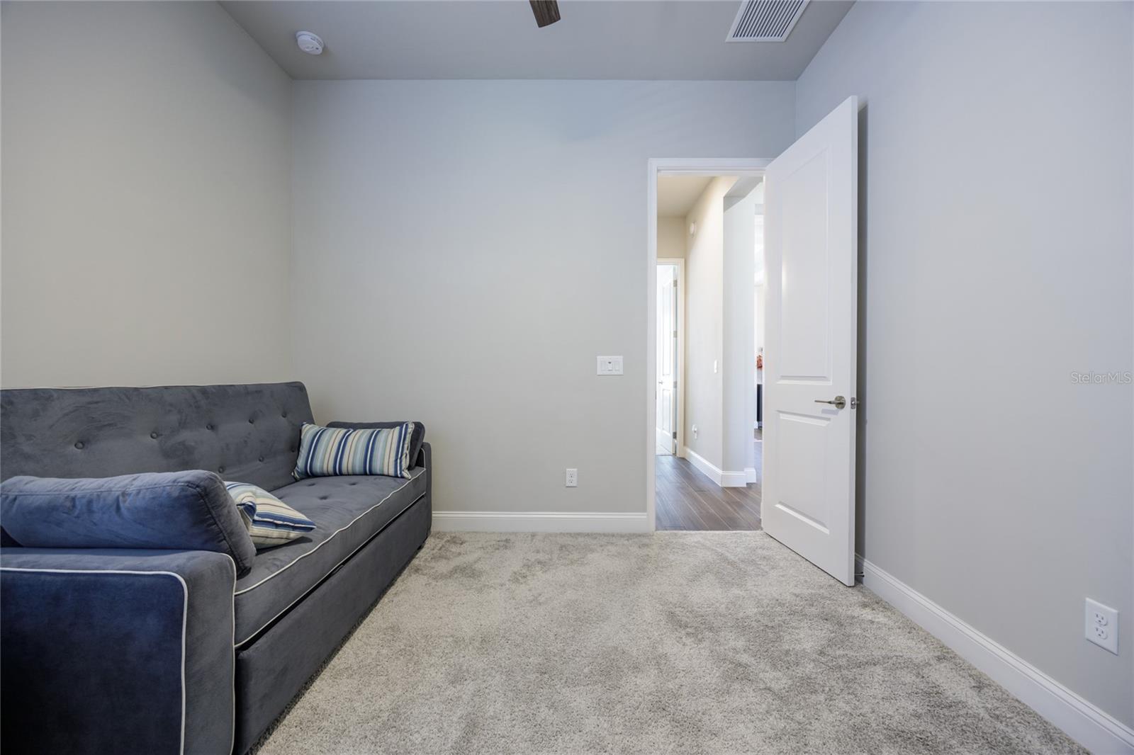 OAKMONT PH 2 PB 32 PG 30 - Residential