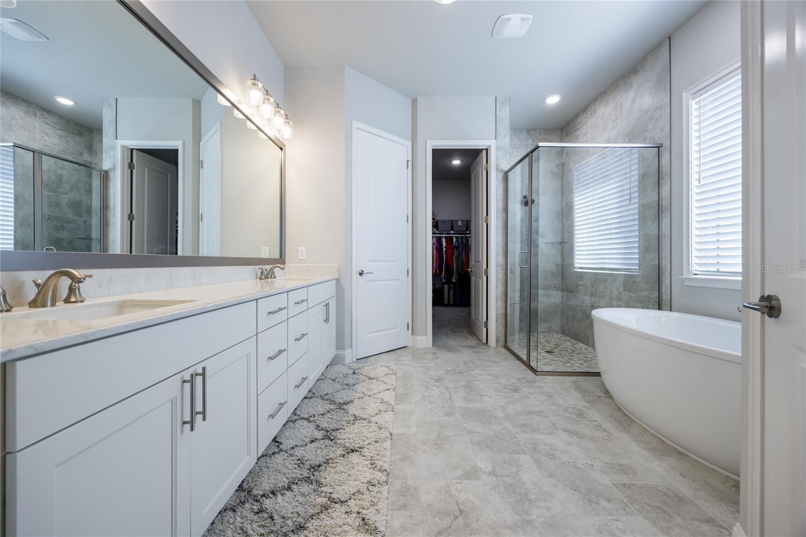 OAKMONT PH 2 PB 32 PG 30 - Residential