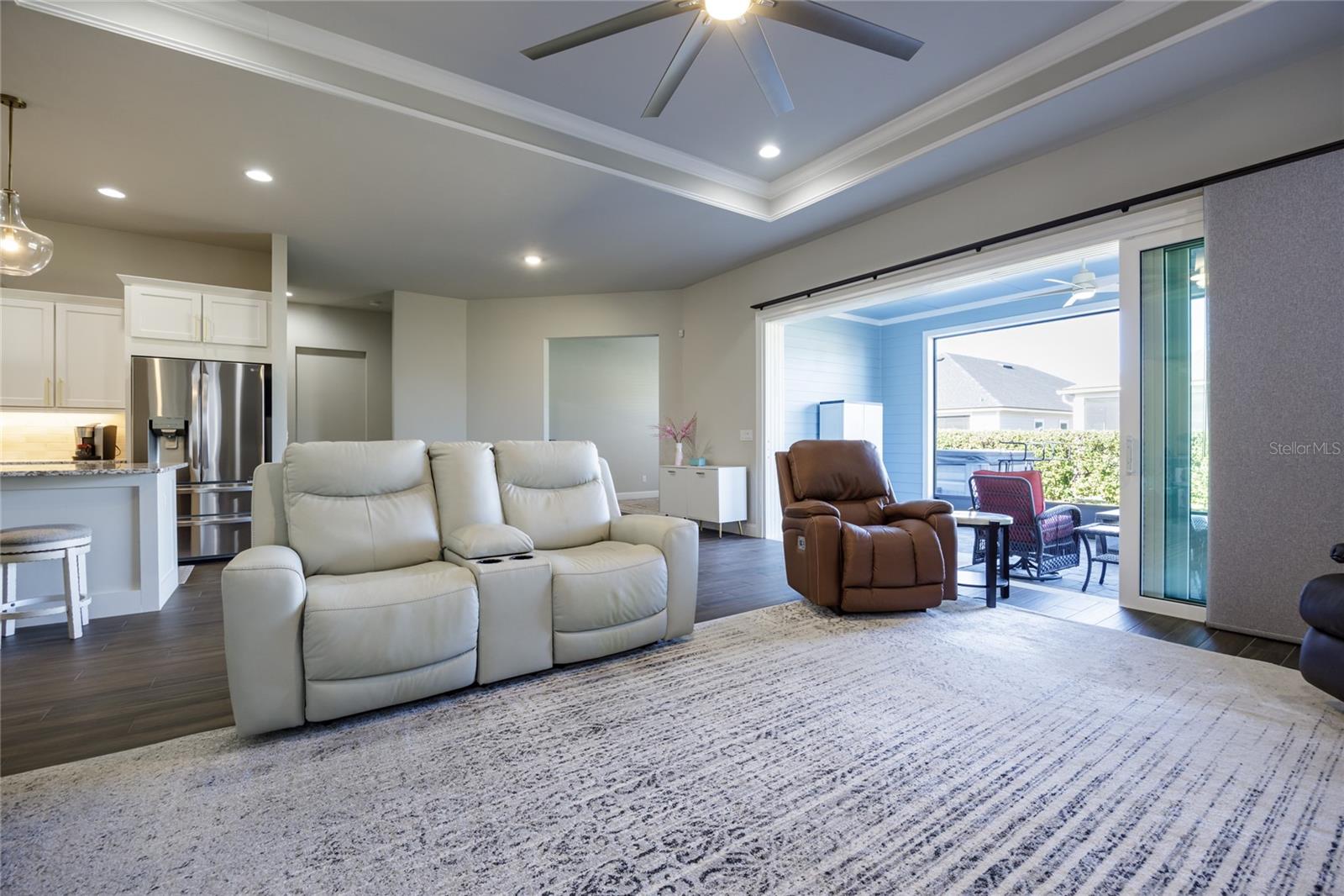 OAKMONT PH 2 PB 32 PG 30 - Residential